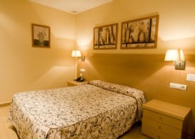 Hotel Ciutat De Sant Adria 4
