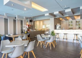 Dias Studios & Suites 2