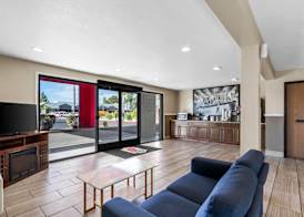 Super 8 by Wyndham Mesa Gilbert 3