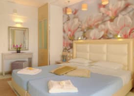 Pyrgos Beach Hotel Apartments 5