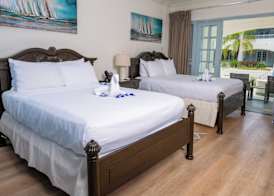 Savannah Beach Club Hotel 5