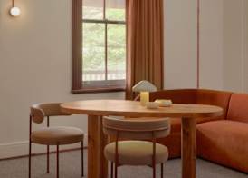 Garde and Warders Hotel 5