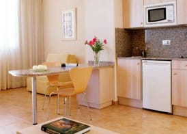 Advise Hotels Reina 3