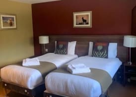Newburgh Inn 5