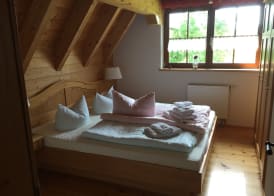 Ferienanlage Zum Silberstollen 2 Häuser am Berg Polderhof und Weißeritzhütte 3