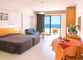Corallia Beach Hotel Apartments 4