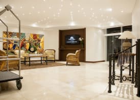 Hotel Camino Real 5