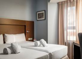 Hotel Madanis Liceo 5