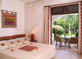 Pinewood Beach Resort and Spa 5