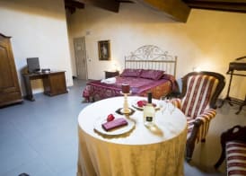 Hotel La Tavola Rotonda 4