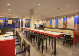 MEININGER Hotel Berlin Hauptbahnhof 3