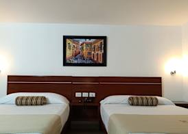 Grand City Hotel Cancun 5