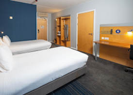 Holiday Inn Express STEVENAGE by IHG 5