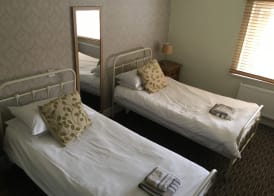 The Hollies Inn 4