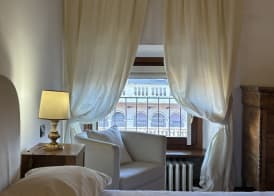 Piazza Erbe Lodge 5