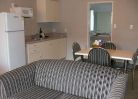 Deco City Motor Lodge 5