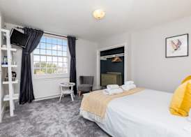 Morleys Rooms - Located in the heart of Hurstpierpoint by Huluki Sussex Stays 3