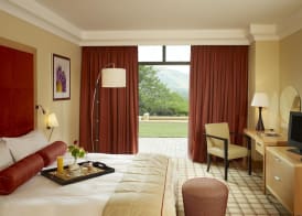 Sun City Hotel and Casino 4