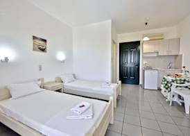 Milos Apartments 4