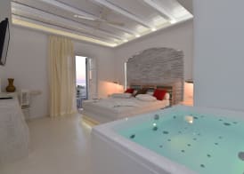 Zefi Hotel & Suites 2