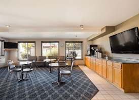 Americas Best Value Inn Sparks 3