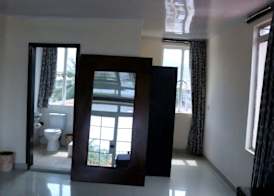 Metro Hotel 4