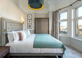 RÌGH Residences - George Street 5
