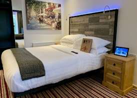 The Waterfront Lodges 5