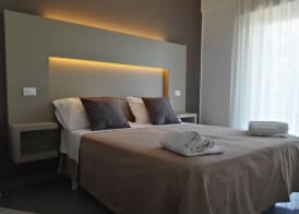 Hotel Desire' 5