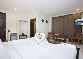 Crystal Bay Beach Resort 4