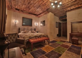 Caravanserai Inn Hotel 2