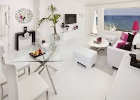 Lani's Suites de Luxe - Adults Only 4