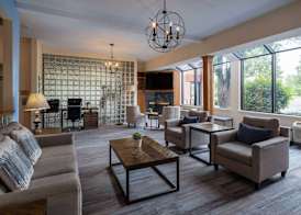 Days Inn & Suites by Wyndham Madison 3