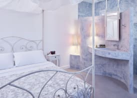 Orabel Suites Santorini (Adults Only) 3