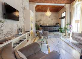 Hotel Embassy 3