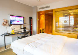 Hotel Rival 4