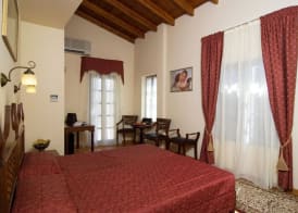 Belmondo Hotel 5