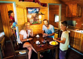 LEGOLAND Wild West Cabins 4
