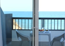 Hotel La Familia 2