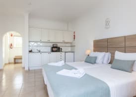 Atalaia Sol Aparthotel - tennis & heated pool in winter 4