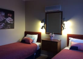 AAA Marlin Motel 4