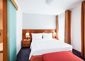 Main Plaza Suite Tower 4