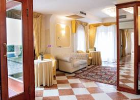 Hotel Russo Palace 5