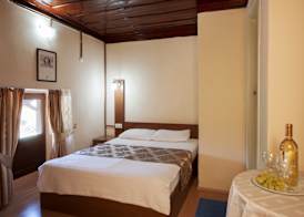 Konak Hotel Kaleiçi 4