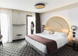 Hôtel Cannes Centre Univers 4