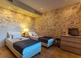Exensian Villas & Suites 4