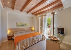 Nissaki Beach Hotel 3