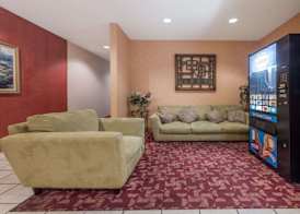 Super 8 by Wyndham Fort Worth Downtown South 2