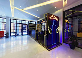 Fairway Colombo - Sri Lanka's First Hotel With Robot Technology 3