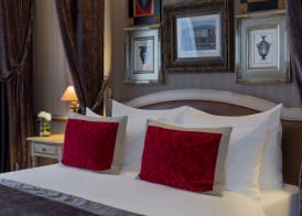 Royal Manotel 5